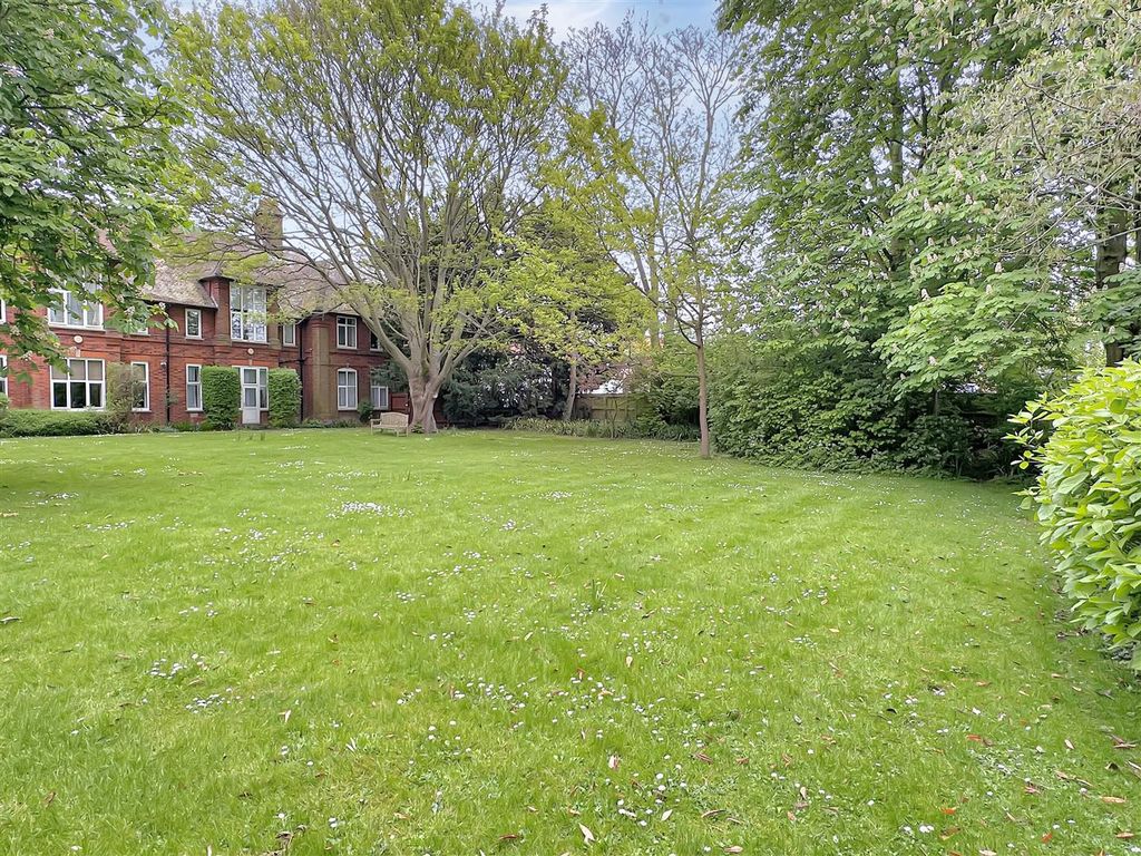 Property photo 2 of 13 Img (1).Jpg