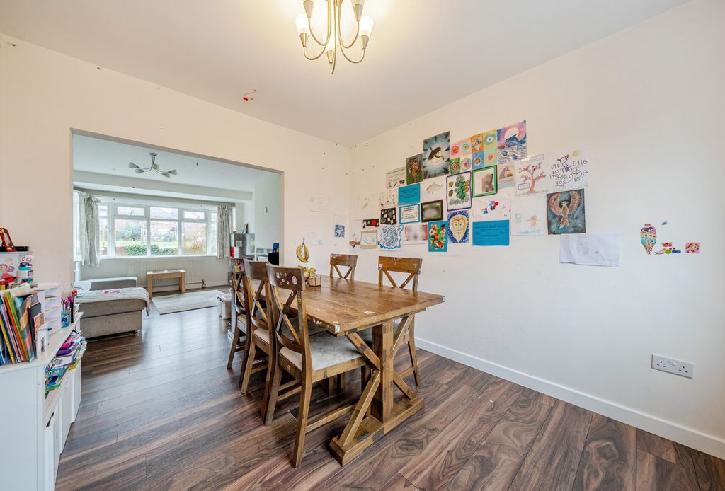 Property photo 3 of 15 1408824-6-6985Da1...