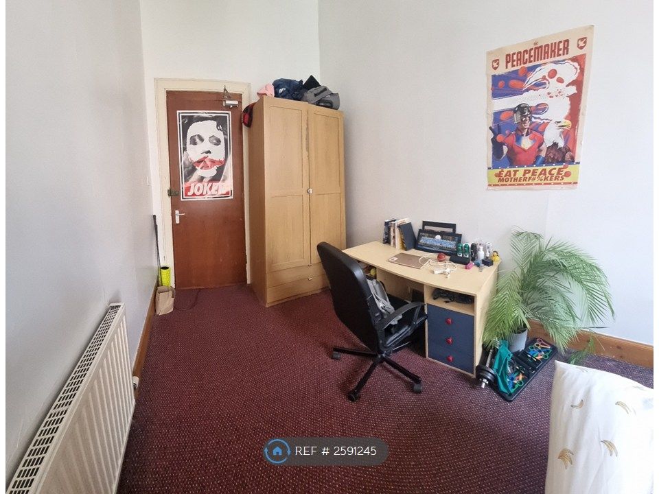 Property photo 2 of 12
