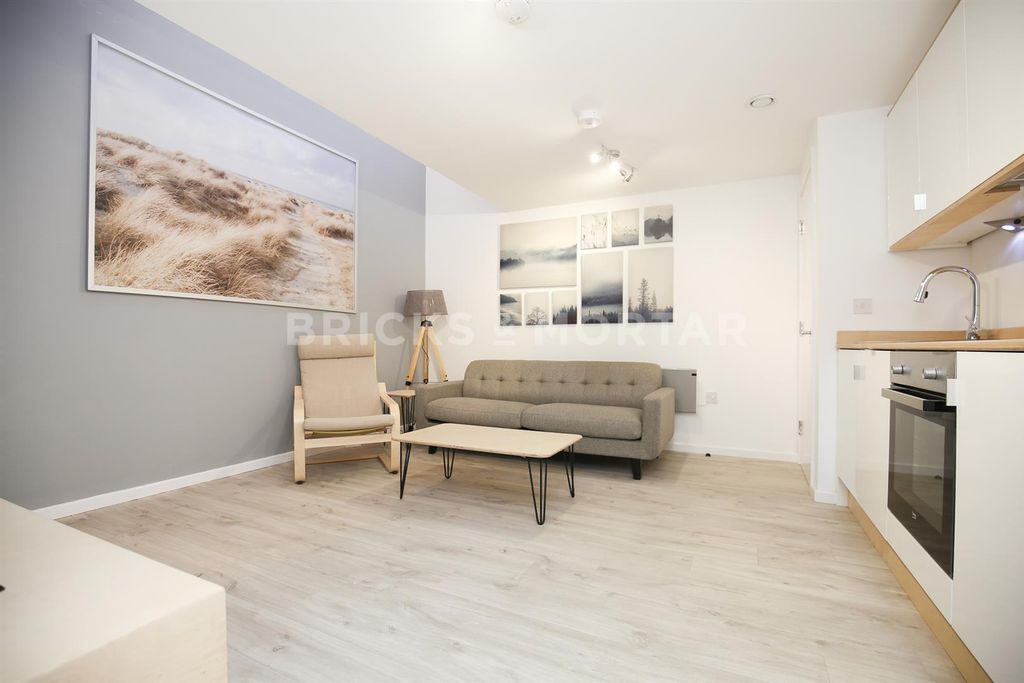 Property photo 2 of 10 Gzdhswnn2Hmgs-Fh74Kah4O9Ir4.Jpg