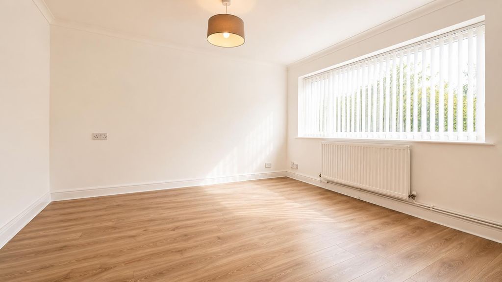 Property photo 3 of 17 E6A078d1-7814-450c-B41d-780ce7c1F725.Png