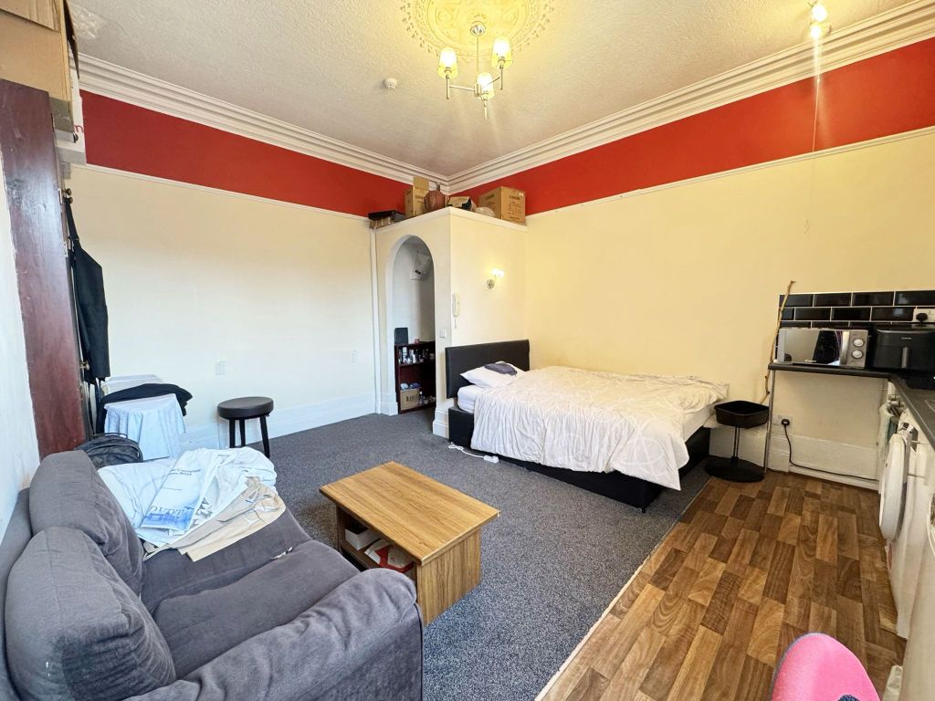 Property photo 1 of 3