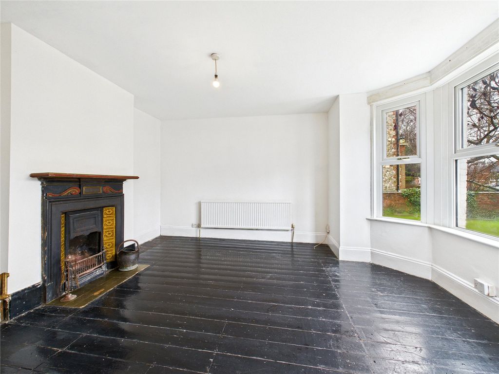 Property photo 3 of 24 Picture No. 19