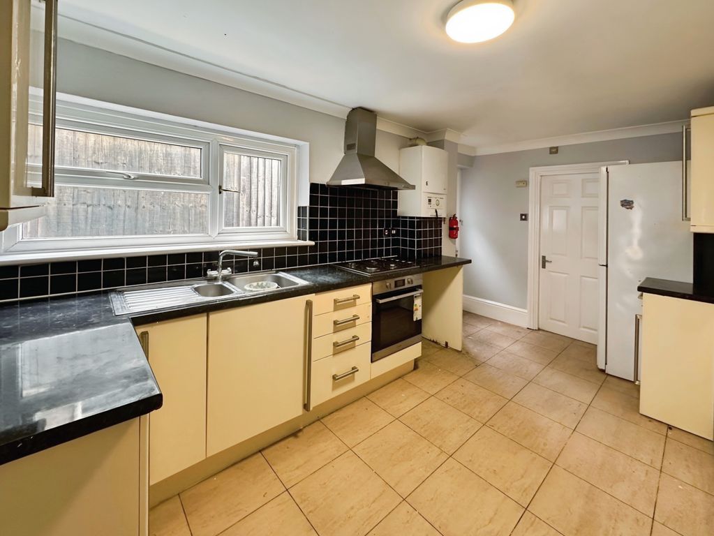 Property photo 3 of 9