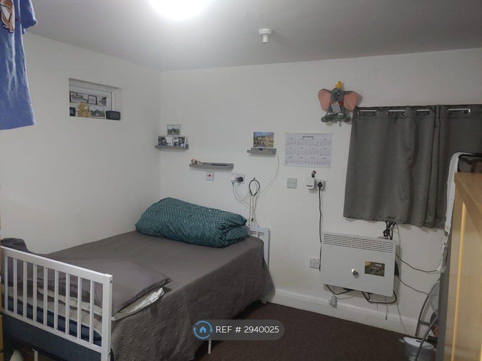 Property photo 3 of 6