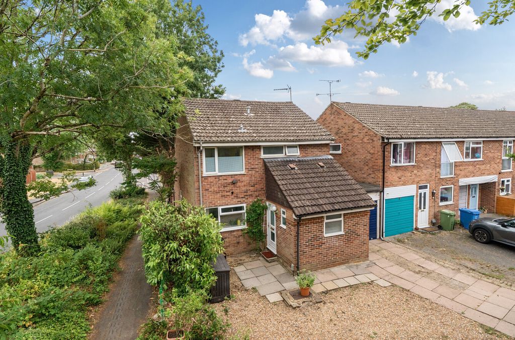 Property photo 1 of 12 1493837-1-6A55F52...