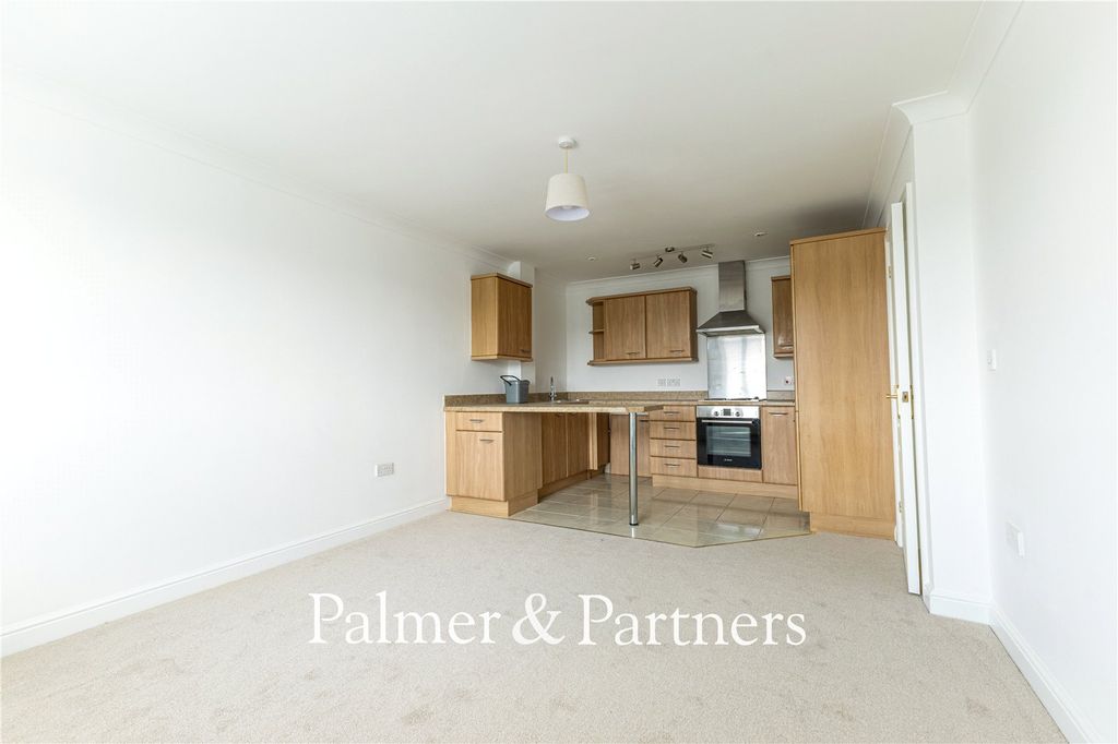 Property photo 2 of 10 Picture No. 21