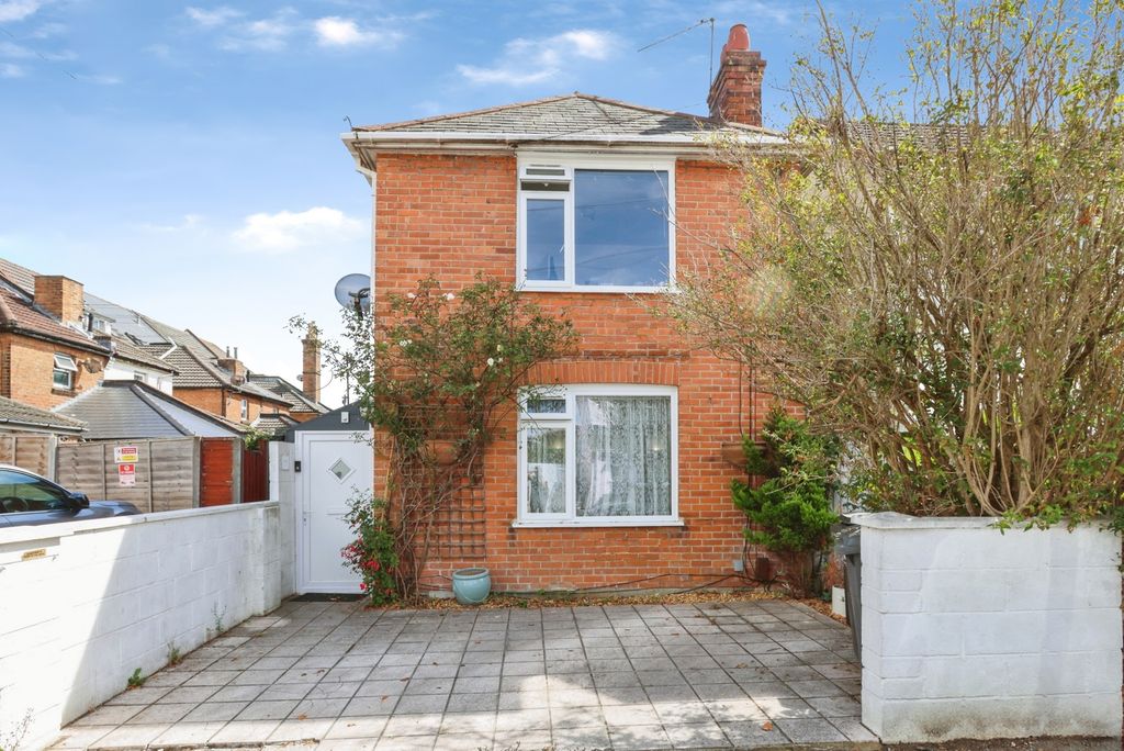 Property photo 2 of 19 Pbox-Img.Jpg