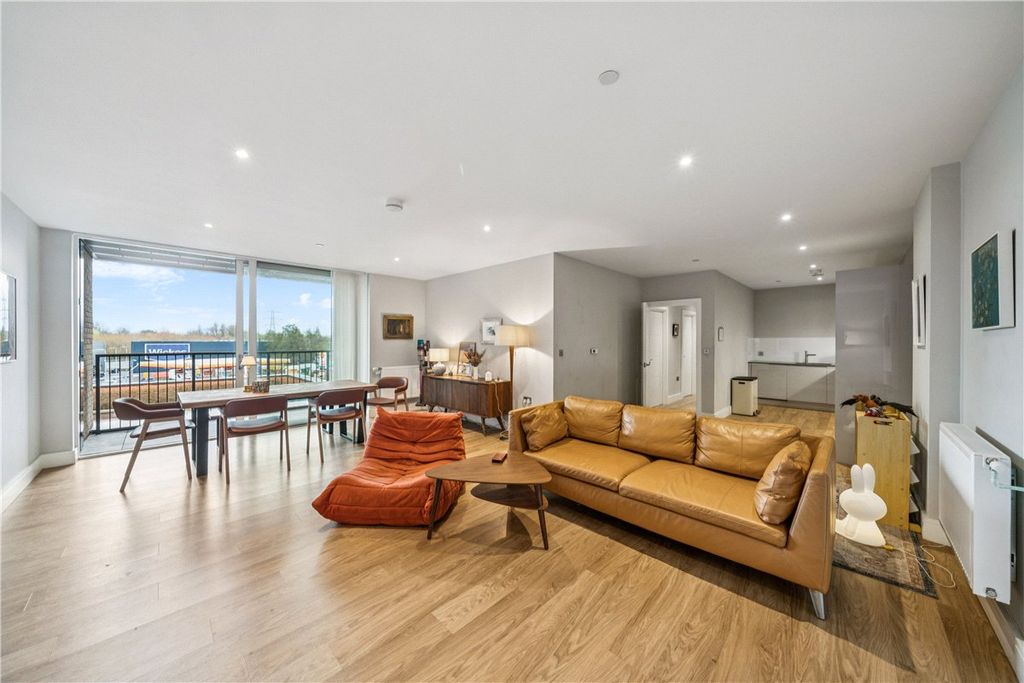 Property photo 1 of 14 Picture No. 11