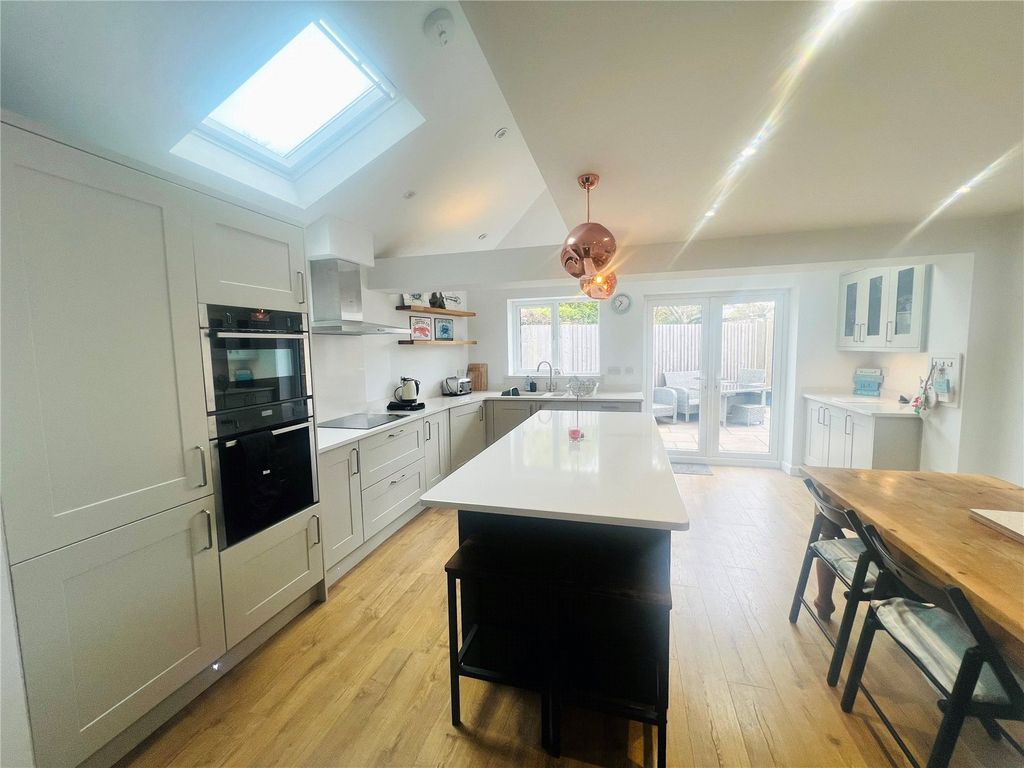Property photo 3 of 23 Kitchen/Diner