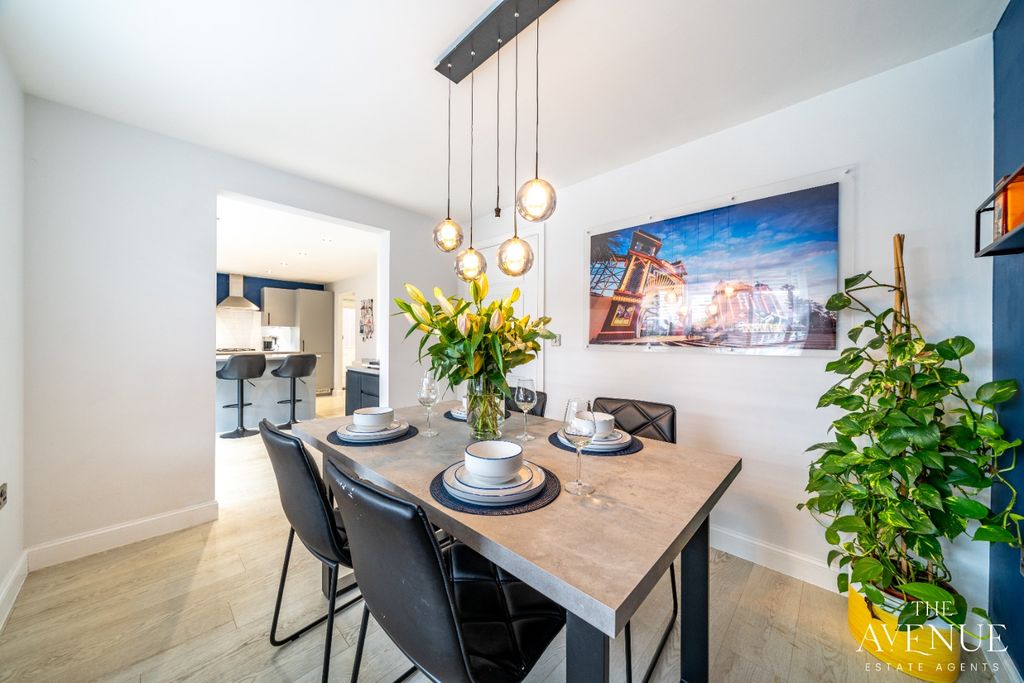 Property photo 2 of 53 4741304