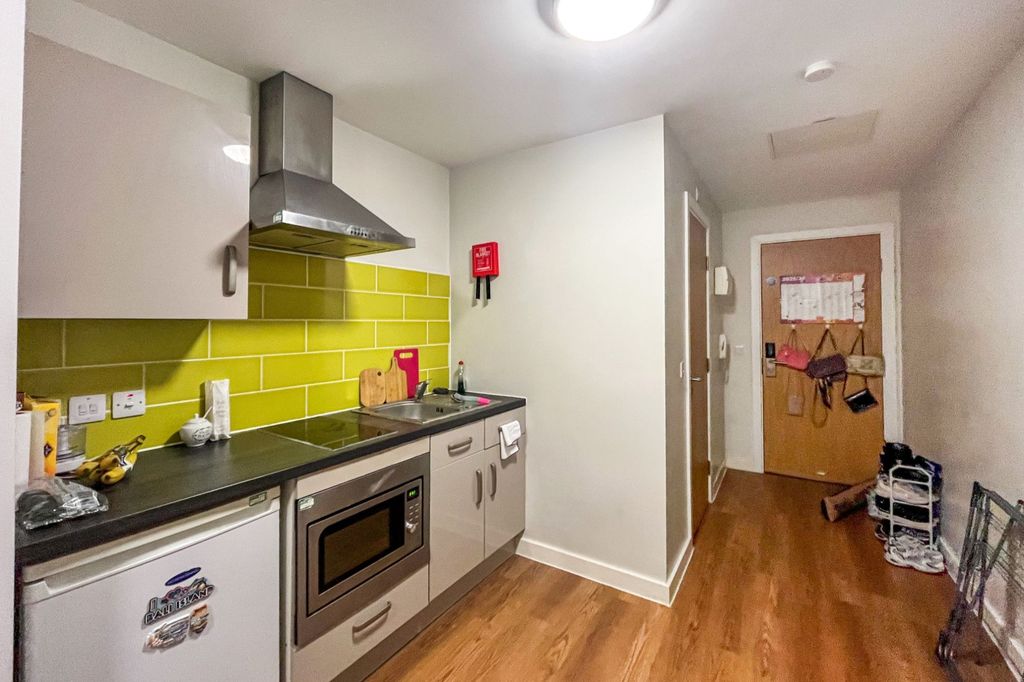 Property photo 3 of 16 115 Burgess House, 93-105 St. James Boulevard, Newcastle Upon Tyne Ne1 4Bw