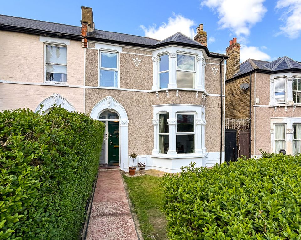 Property photo 2 of 12