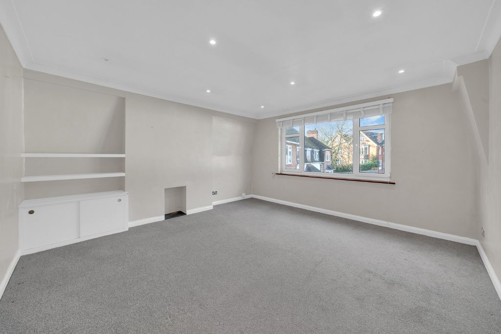 Property photo 2 of 12 4845542