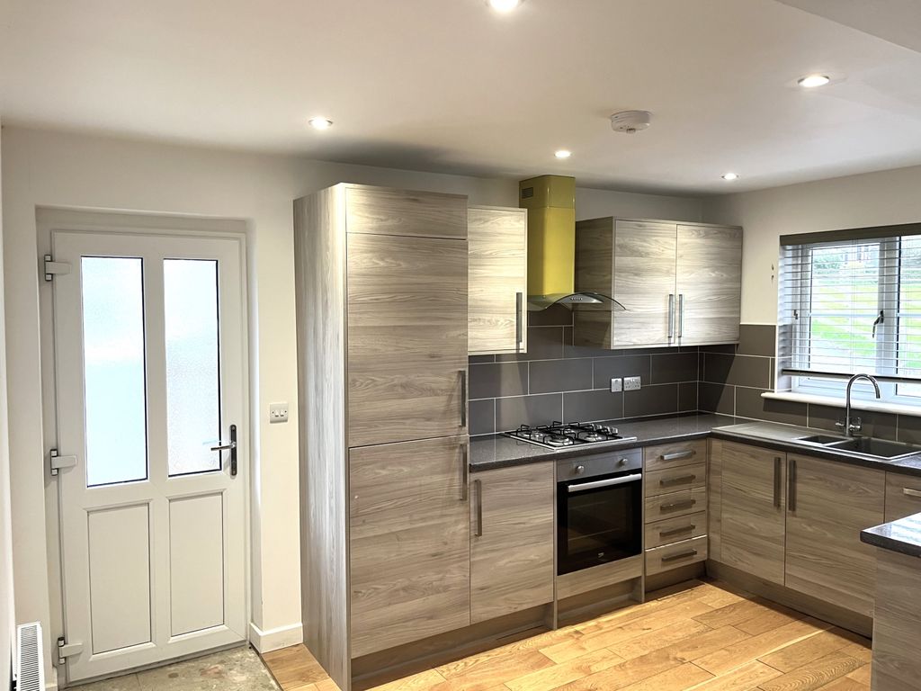 Property photo 3 of 11 Img-4959