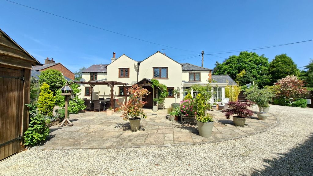 Property photo 2 of 22