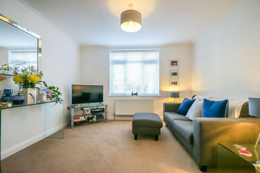 Property photo 3 of 14 Img_4985.Jpg