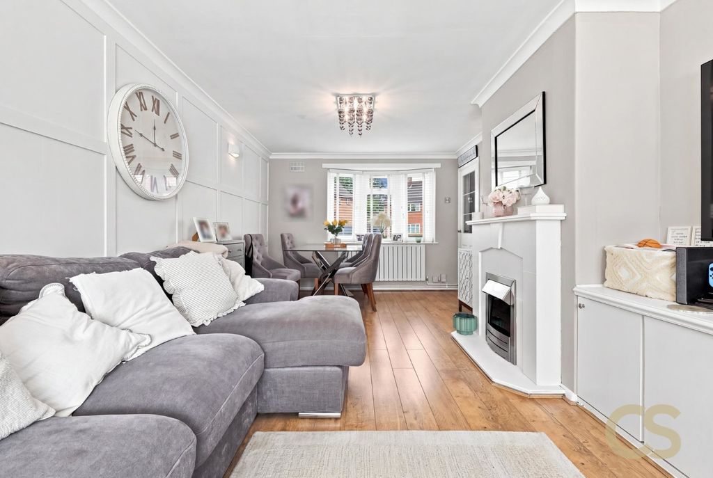 Property photo 3 of 18 5142486