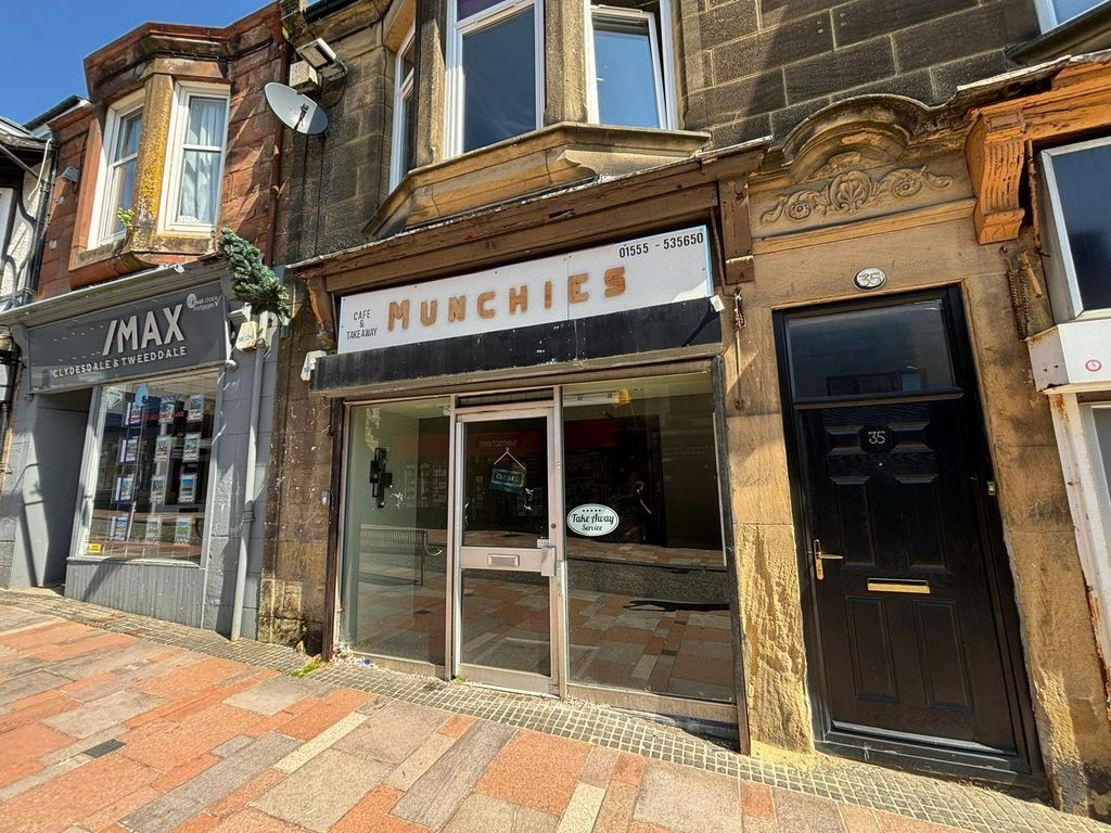 Property photo 1 of 6 33 High Street