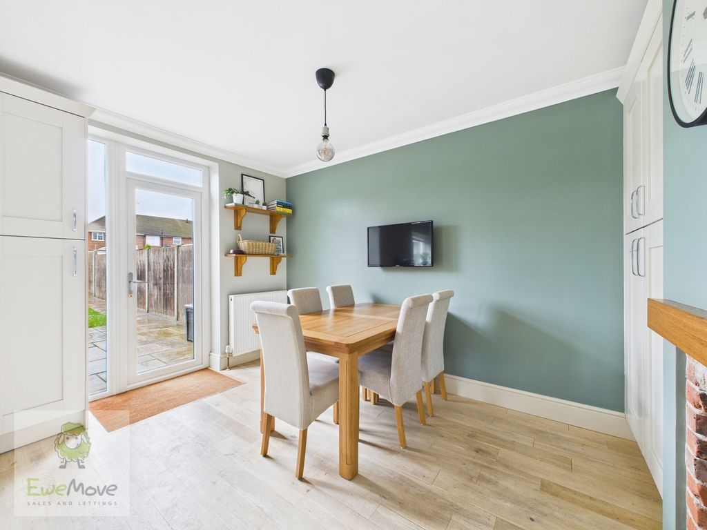 Property photo 3 of 19 Kitchen Dining Room