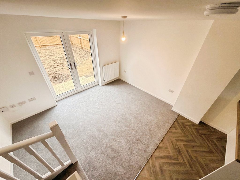 Property photo 3 of 9 Lounge