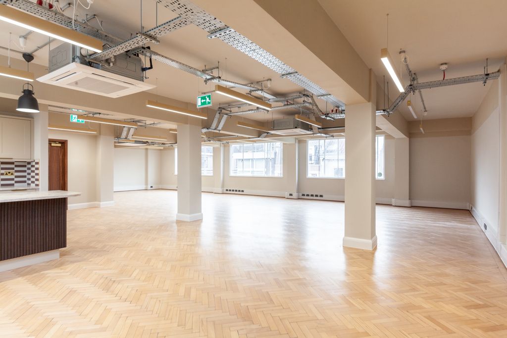 Property photo 1 of 8 Photo 3