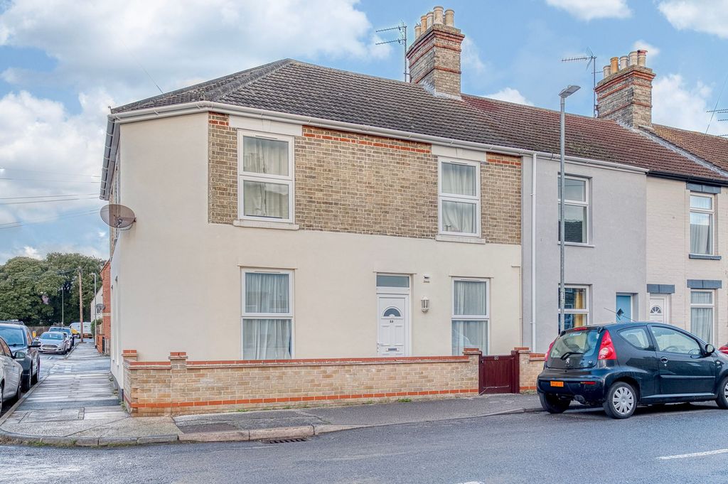 Additional image 14 of 3 bed flat for saleSt. Georges Road, Pakefield NR33