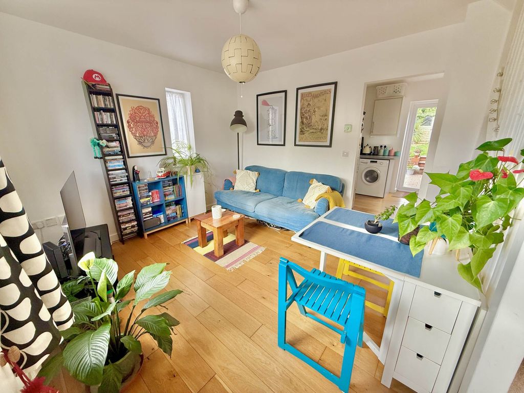 Property photo 2 of 12