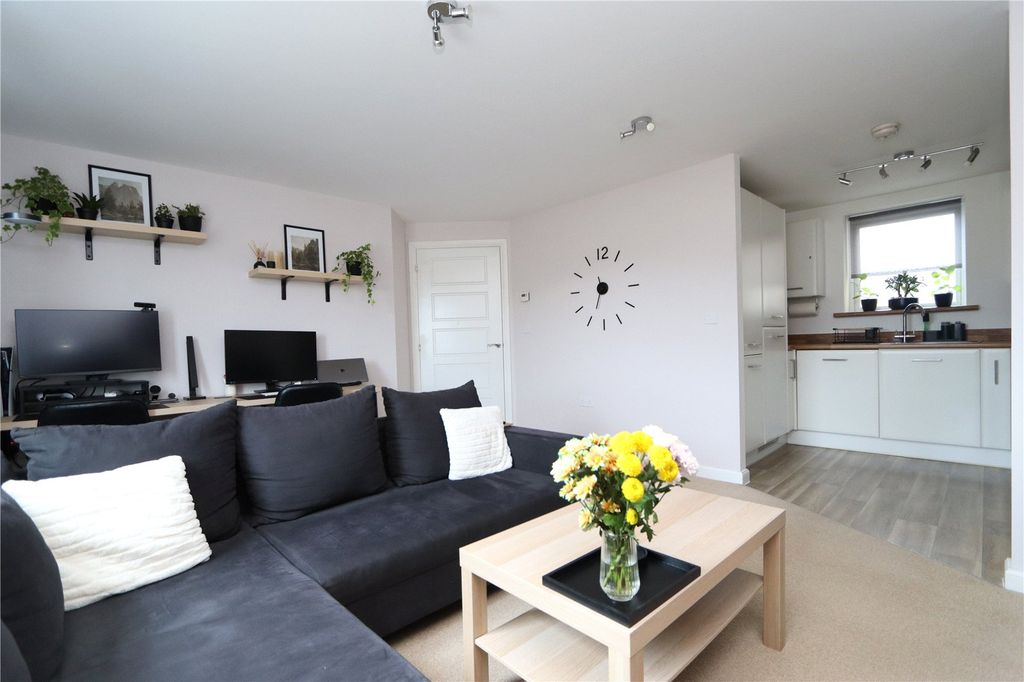 Property photo 2 of 10 Picture No. 06