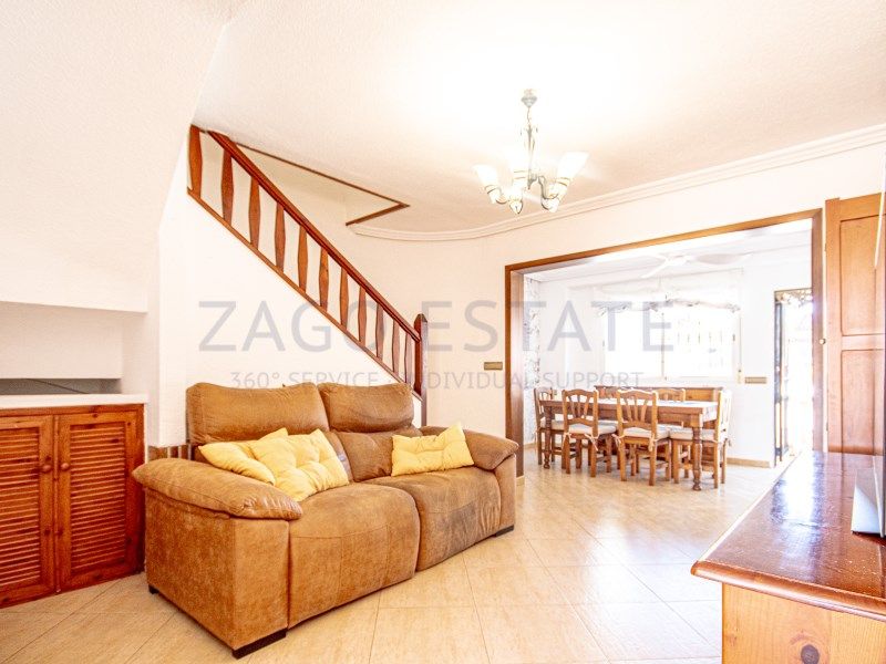 Property photo 1 of 40