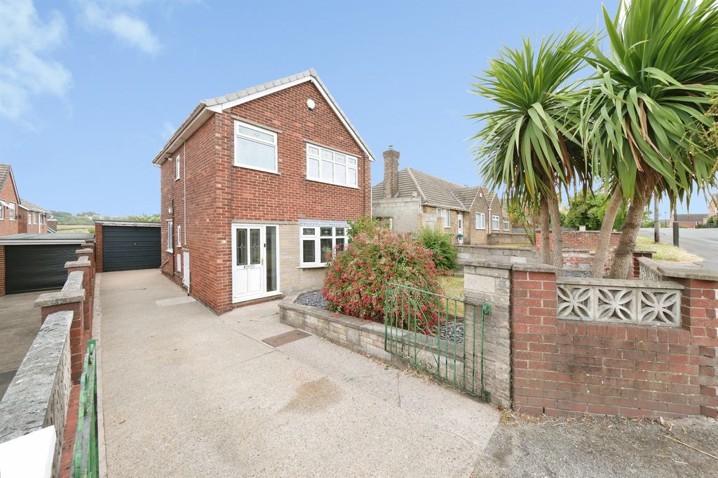 Property photo 1 of 18