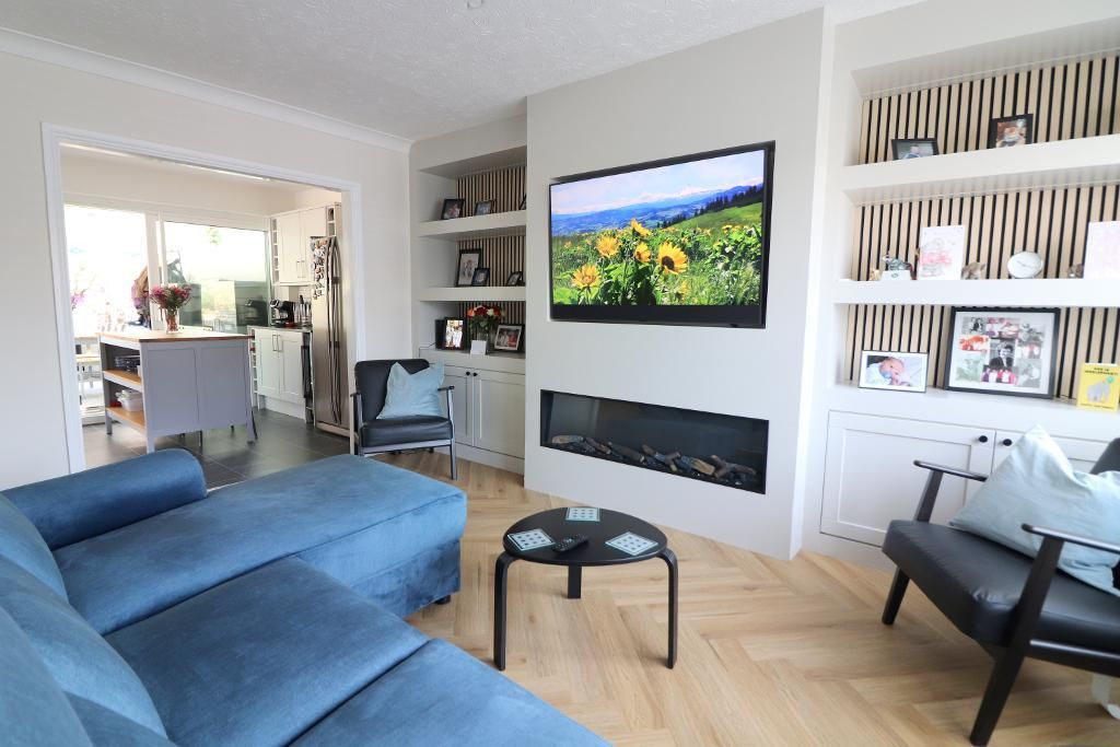 Property photo 2 of 18