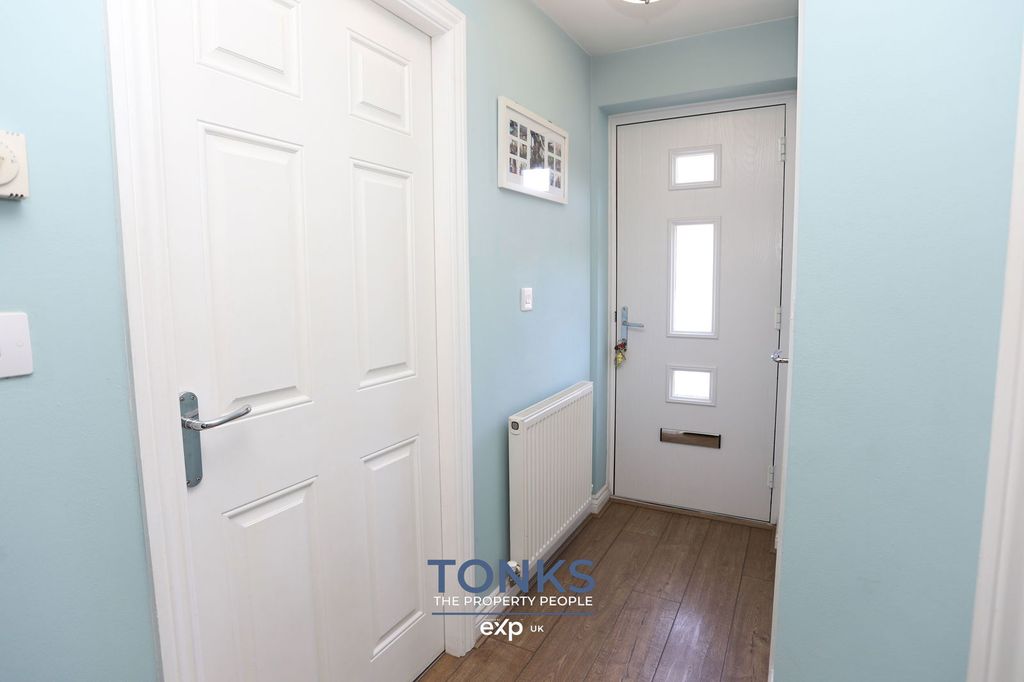 Property photo 2 of 18