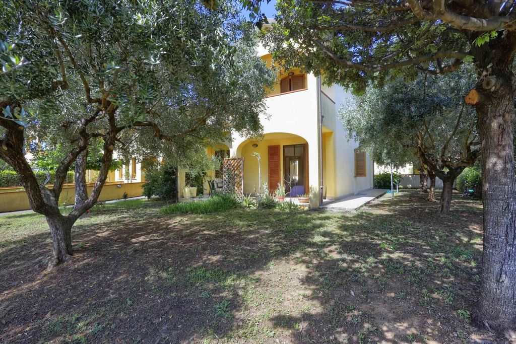 Property photo 2 of 22