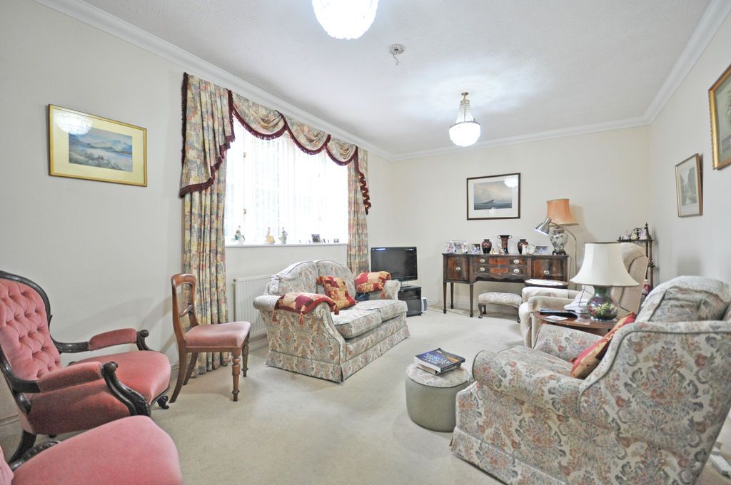 Property photo 2 of 10 Photo 1