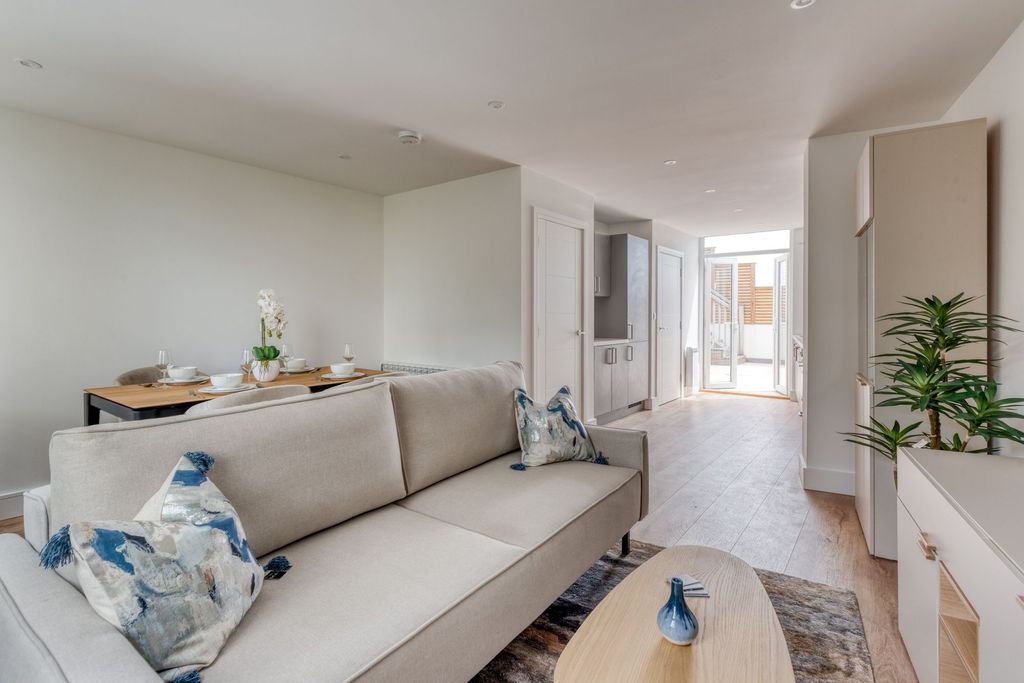 Additional image 15 of 2 bed flat for sale6 Apex Apartments, St Helier JE2