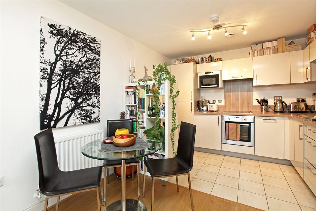 Property photo 2 of 6 Picture No. 22