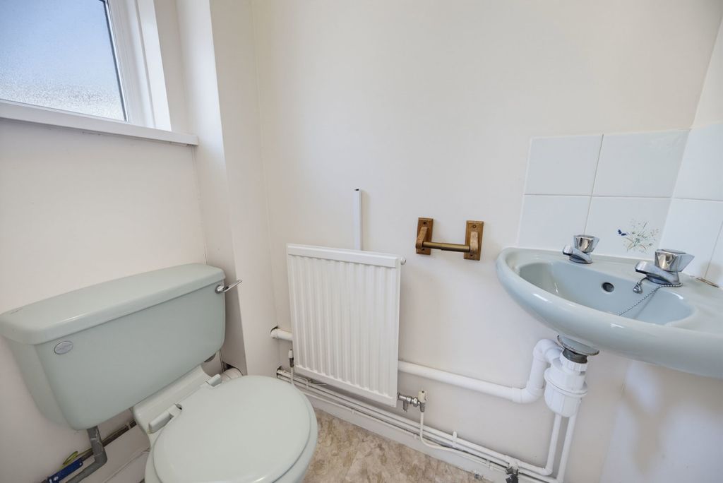 Property photo 3 of 35