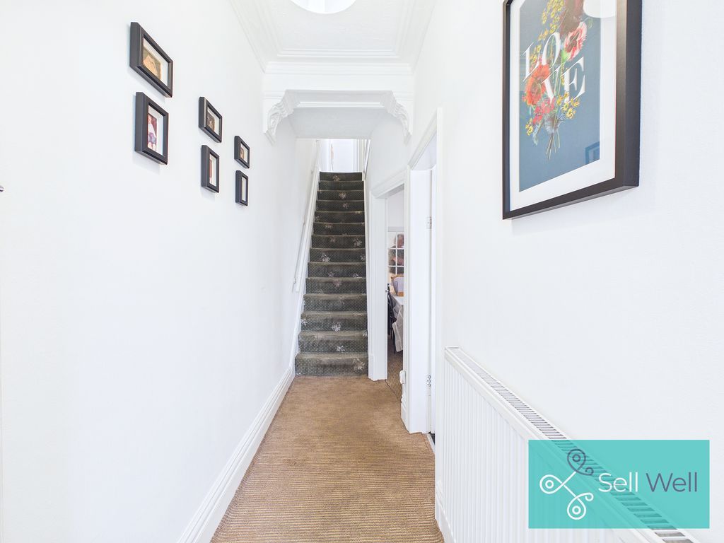 Property photo 3 of 18 Hall