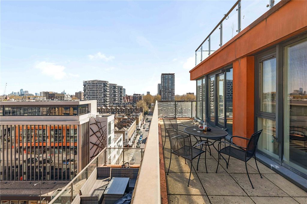 Property photo 2 of 28 Balcony