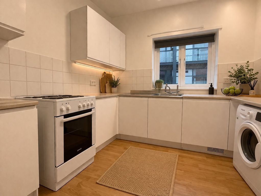 Property photo 3 of 6 Kitchen