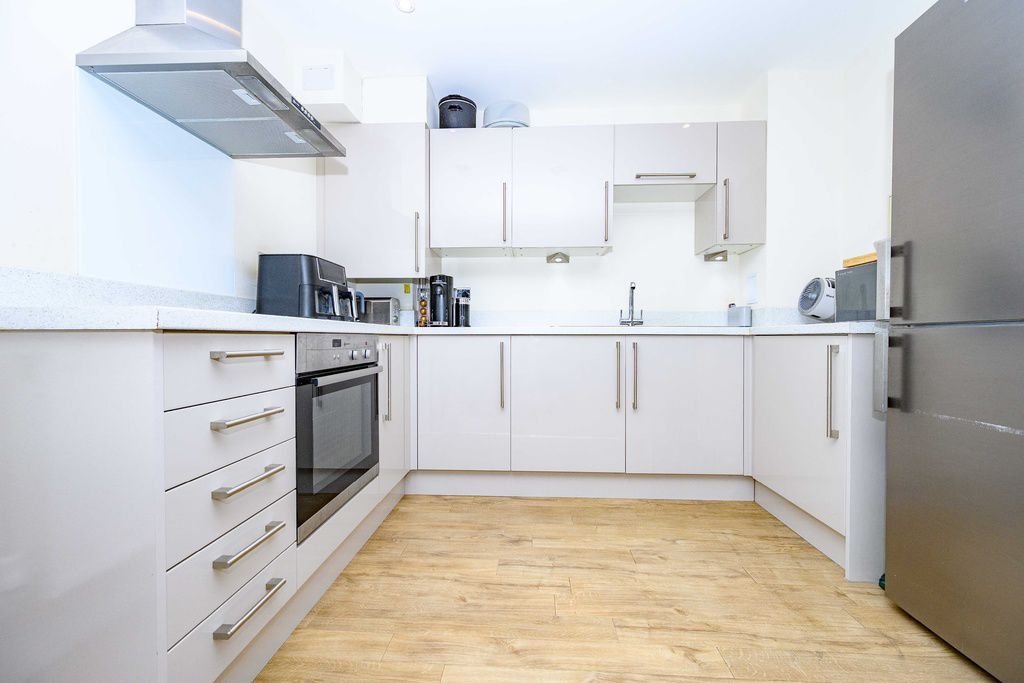 Property photo 2 of 18 Kitchen