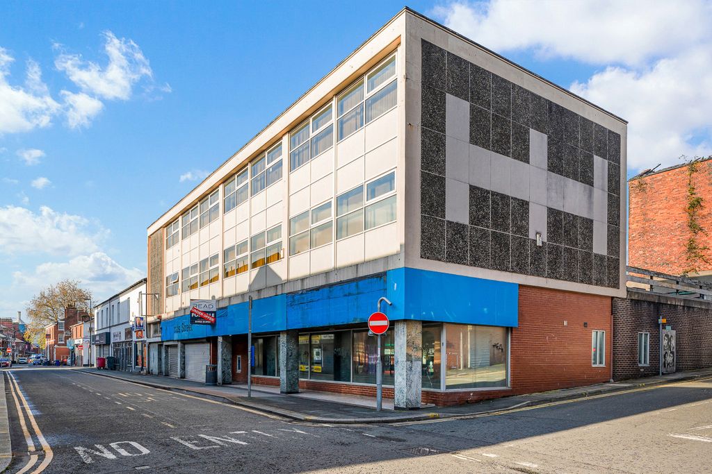 Property photo 1 of 9