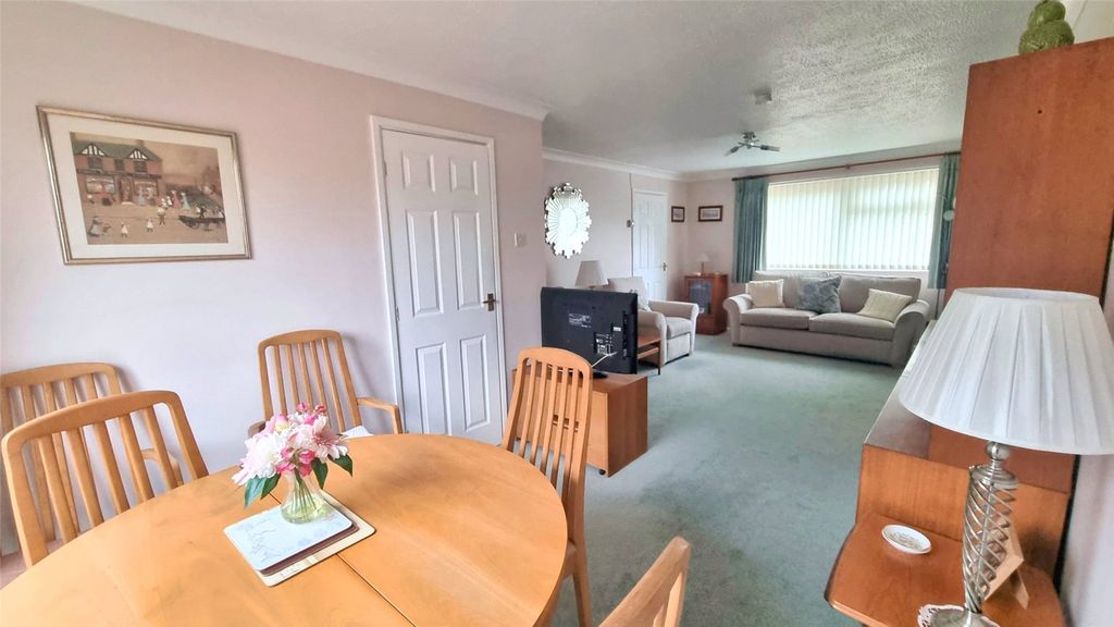 Property photo 2 of 13 Picture No. 05