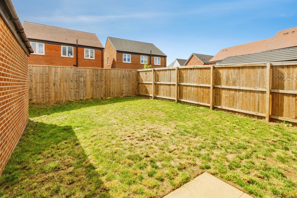 Property photo 3 of 19 Image