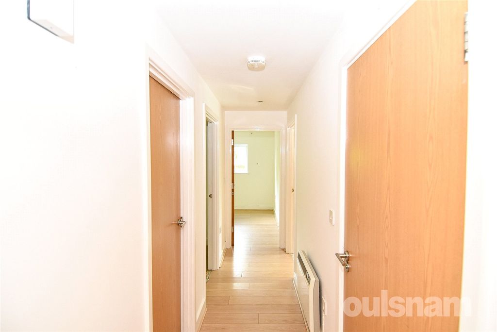 Property photo 2 of 11 Picture No. 17