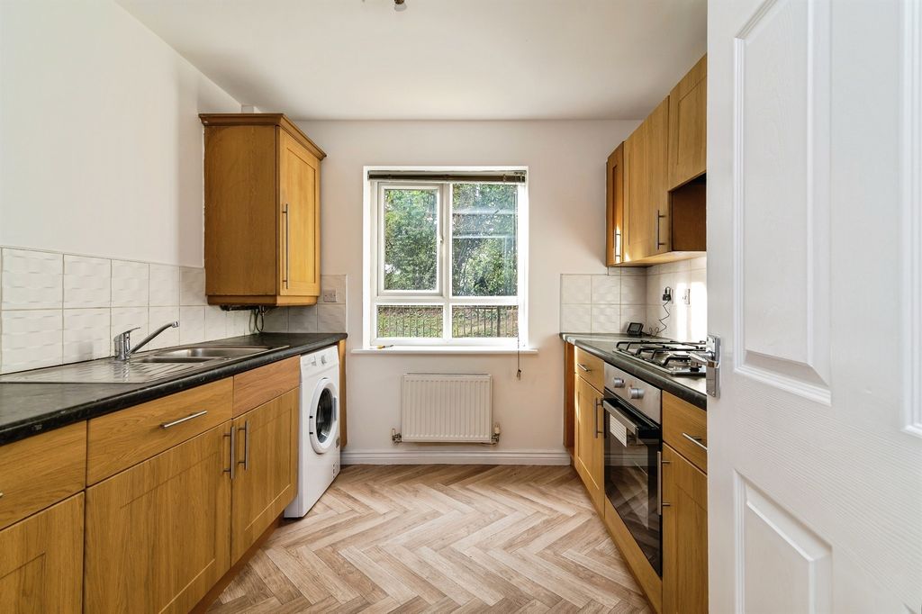 Property photo 2 of 16