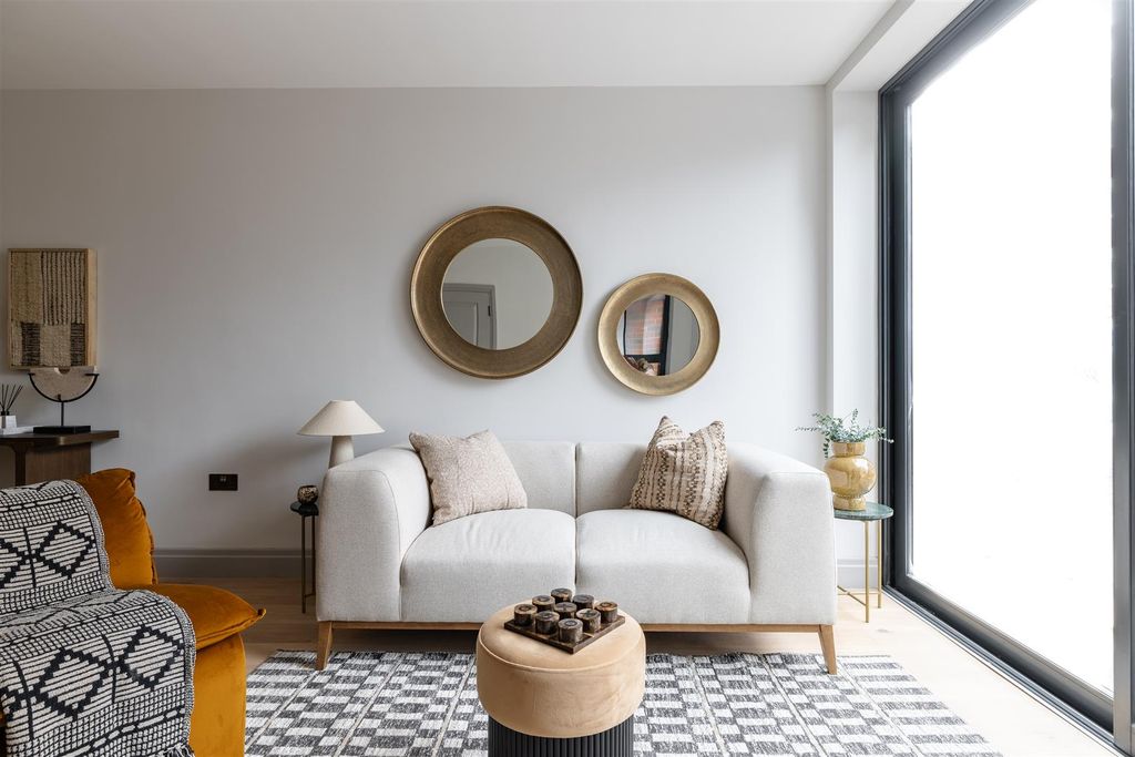 Property photo 1 of 36