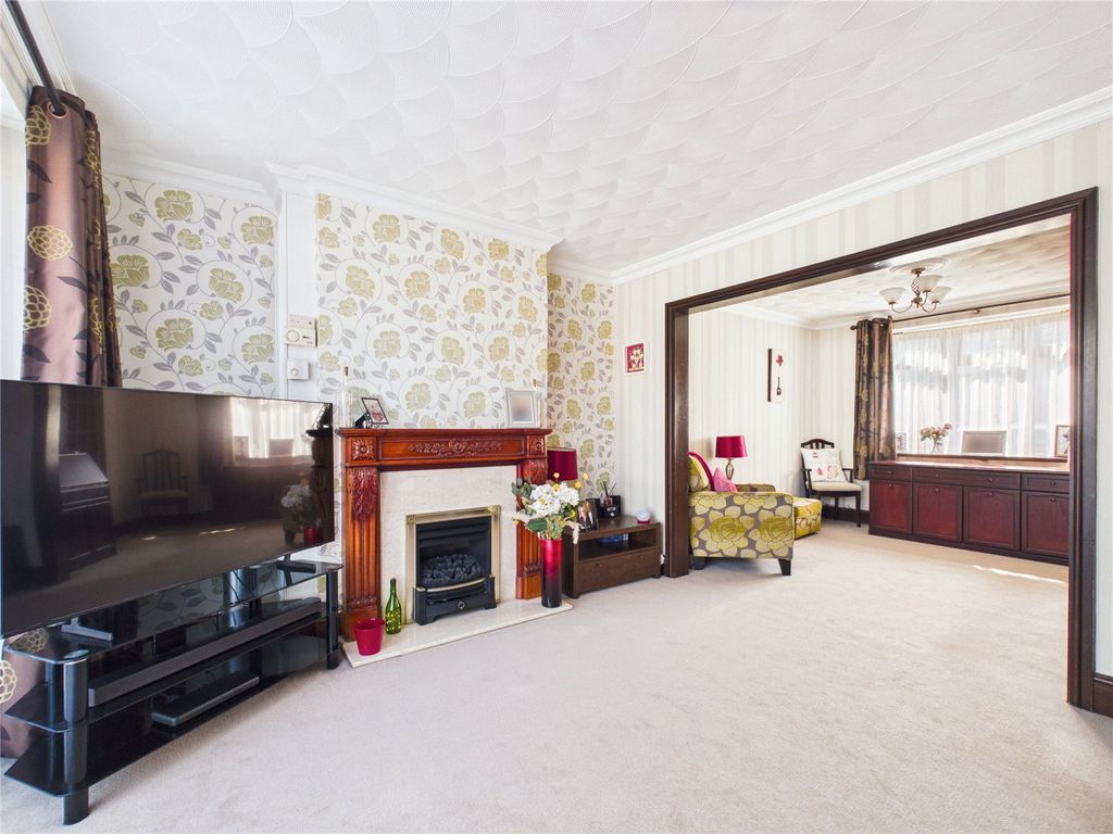 Property photo 3 of 37 Picture No. 40