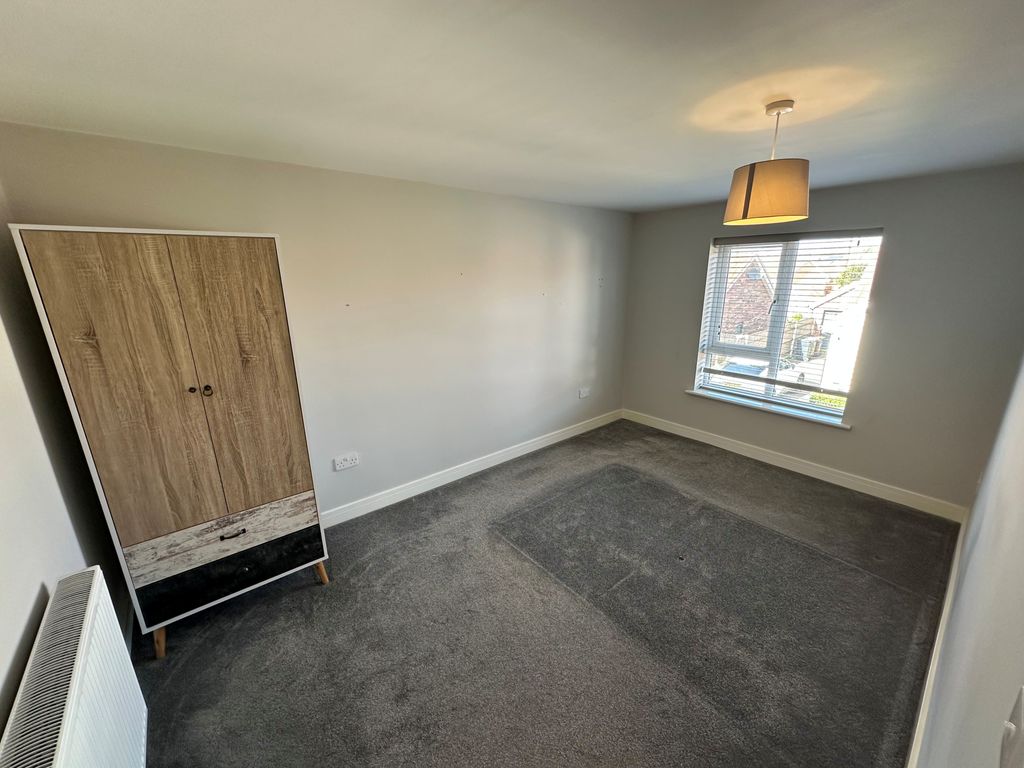 Property photo 2 of 6 Bedroom 1